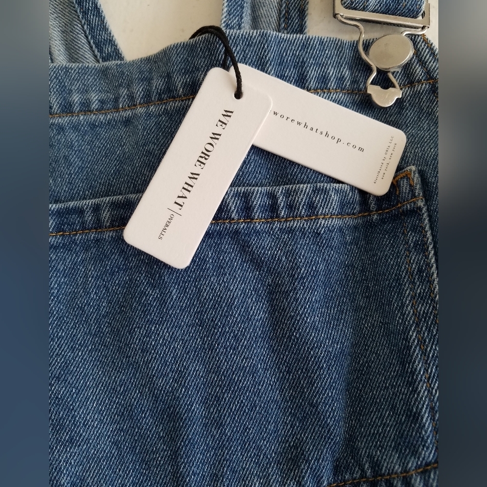 NWT WeWoreWhat Basic Overalls Size Medium Denim Light Wash Blue - Picture 5 of 10